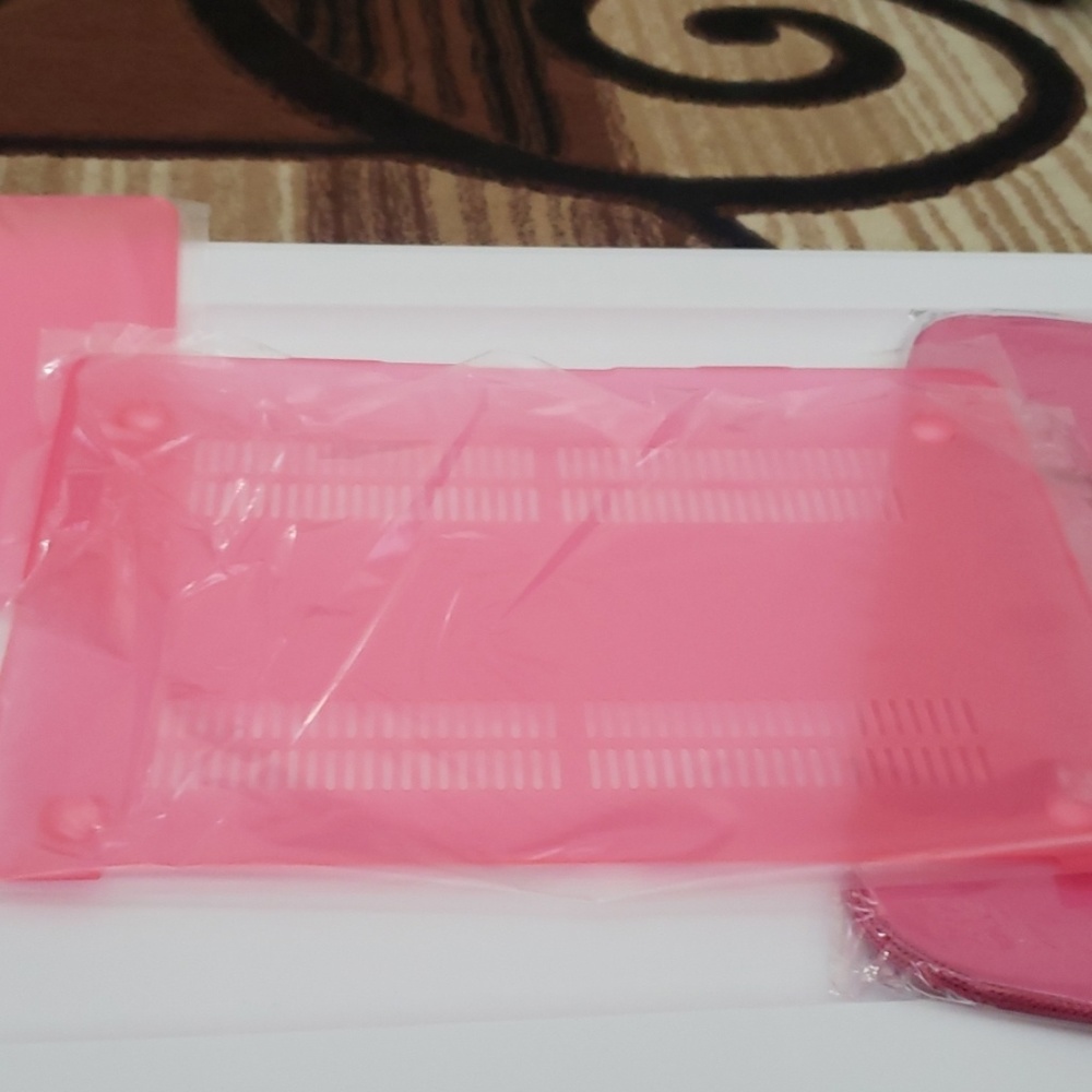 Macbook Protector - Picture 4 of 4